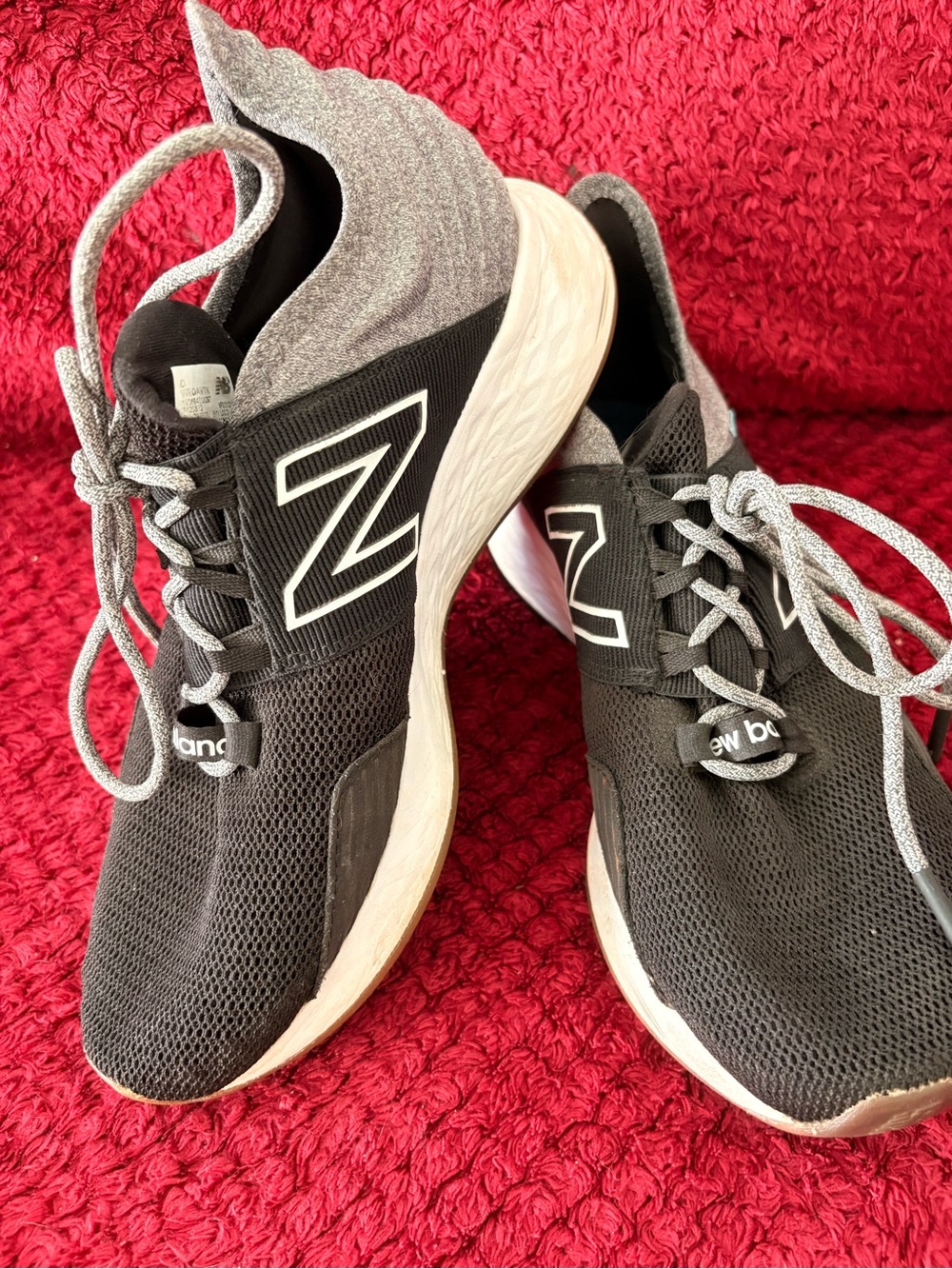 Size 8 New Balance Black and Gray Athletic Running Shoes